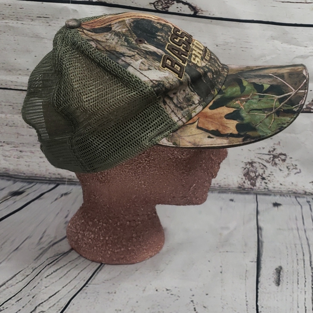 Bass Pro Shop Mesh Hat - Picture 2 of 3